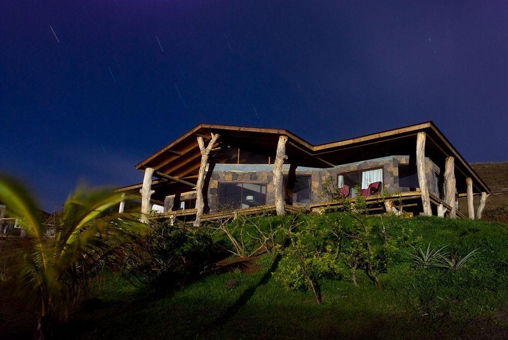 Hotel Hare Uta Hanga Roa Extérieur photo